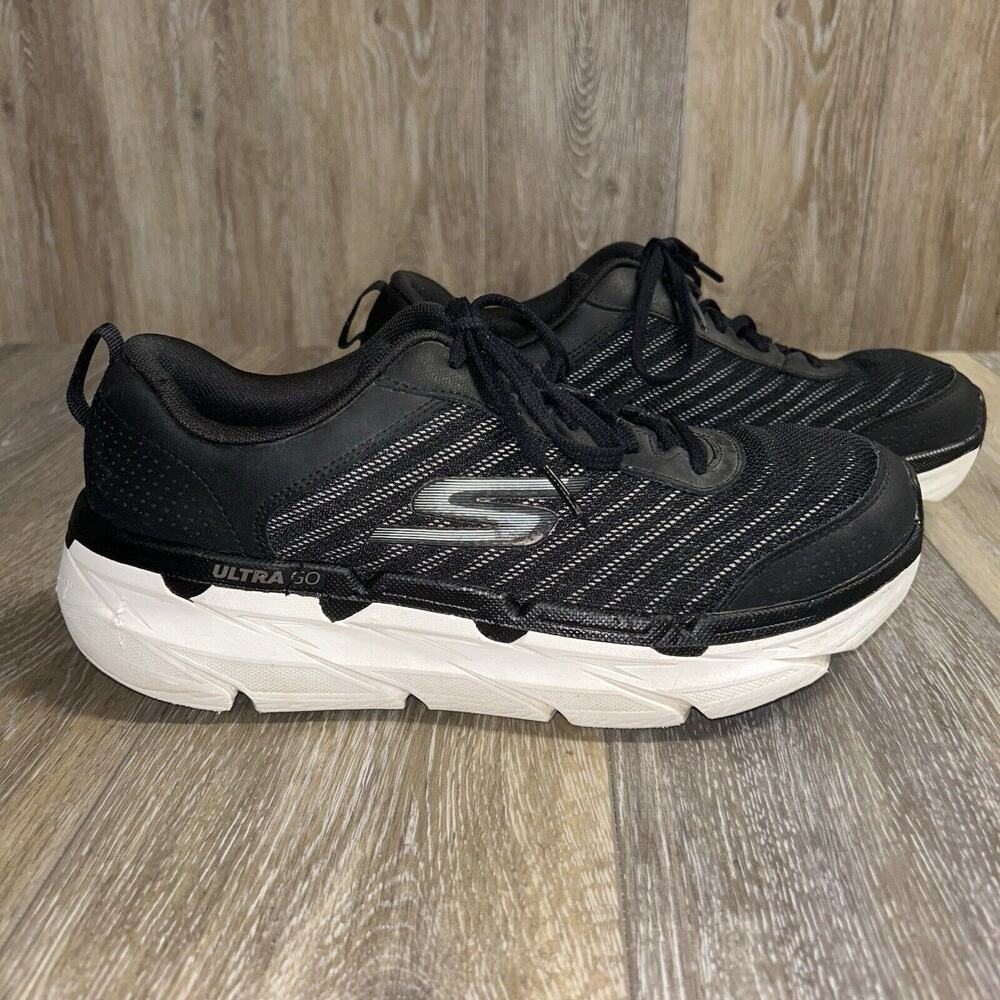 Skechers Men's US Size 9.5 GoRun Ultra Go Black White Running Sneaker Shoes
